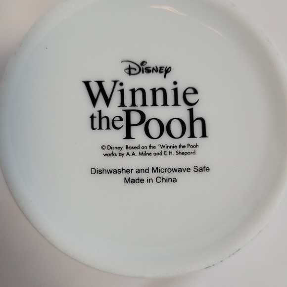Christmas Disney Winnie The Pooh & Piglet Ceramic Coffee/ Tea Mug - Picture 4 of 9